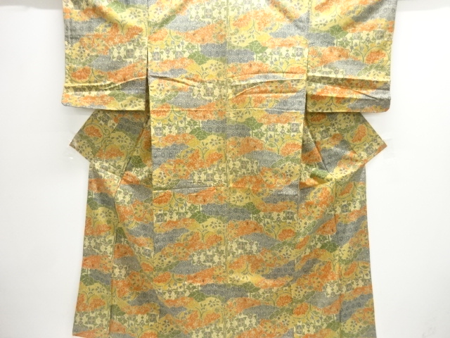 未使用品　雲取りに花唐草模様上代紬着物